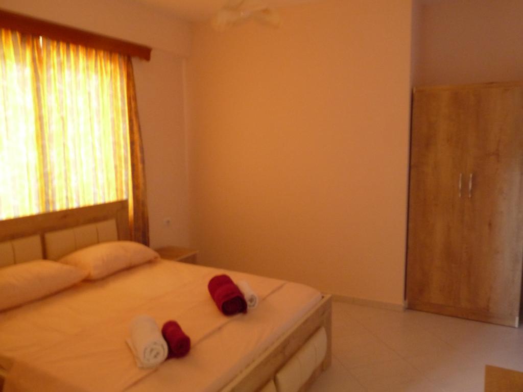 Elti Apartment Sarande Bagian luar foto