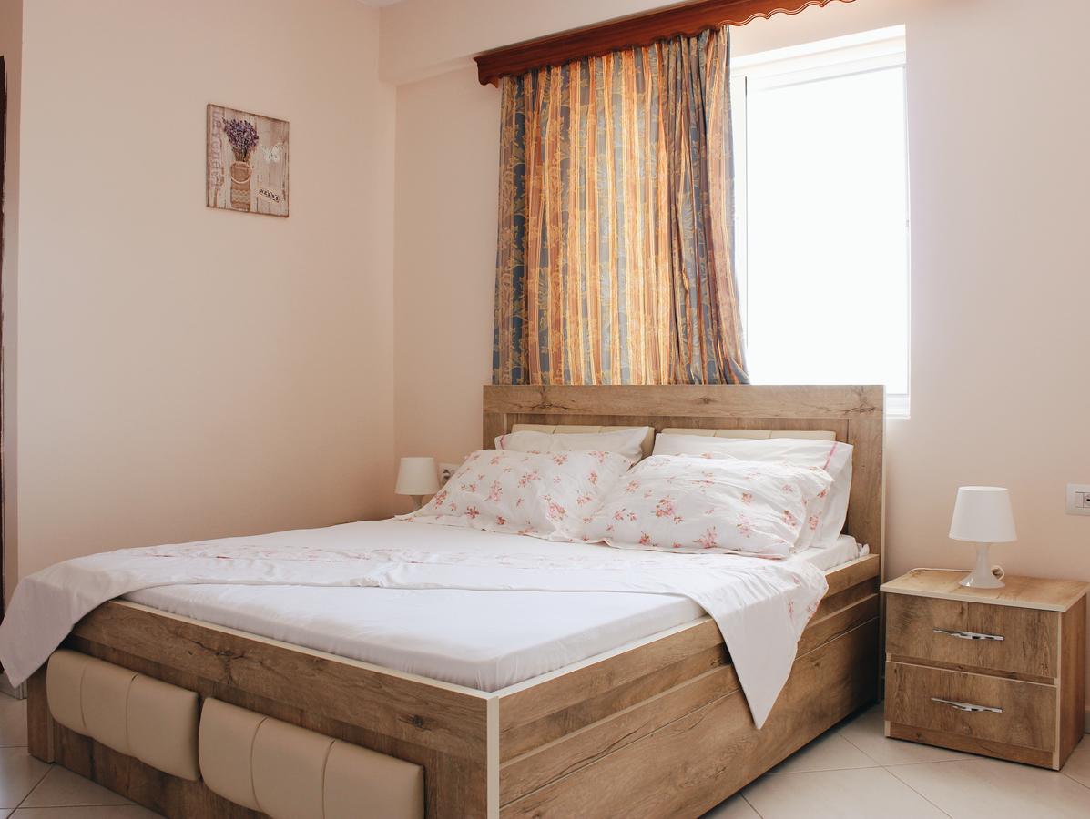 Elti Apartment Sarande Bagian luar foto