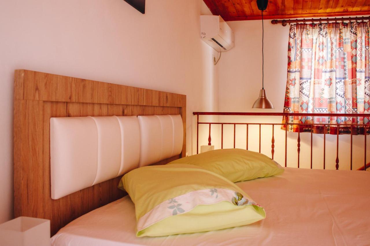 Elti Apartment Sarande Bagian luar foto